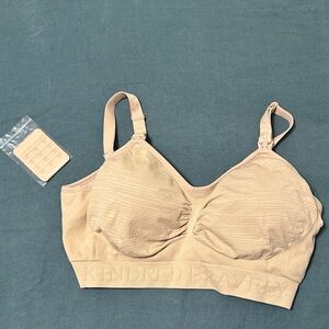 Kindred Bravely sublime hands free pumping and nursing bra